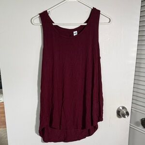 Old Navy Women's Burgundy Tank Top